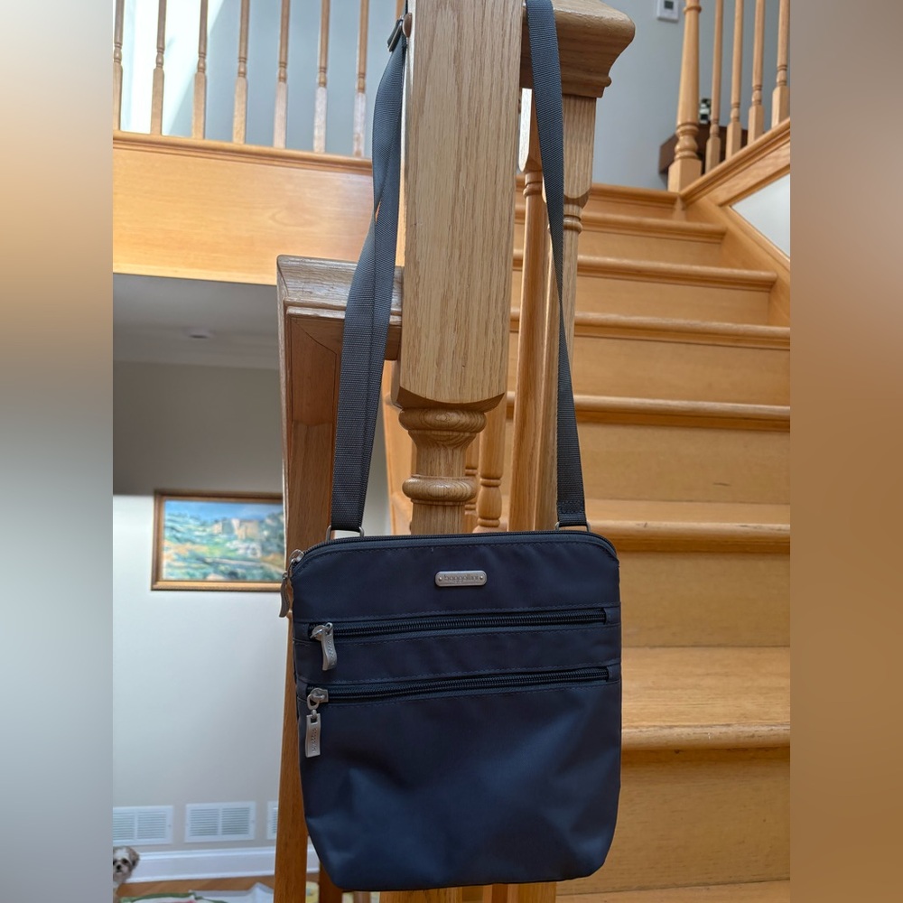 Baggallini Gray Crossbody